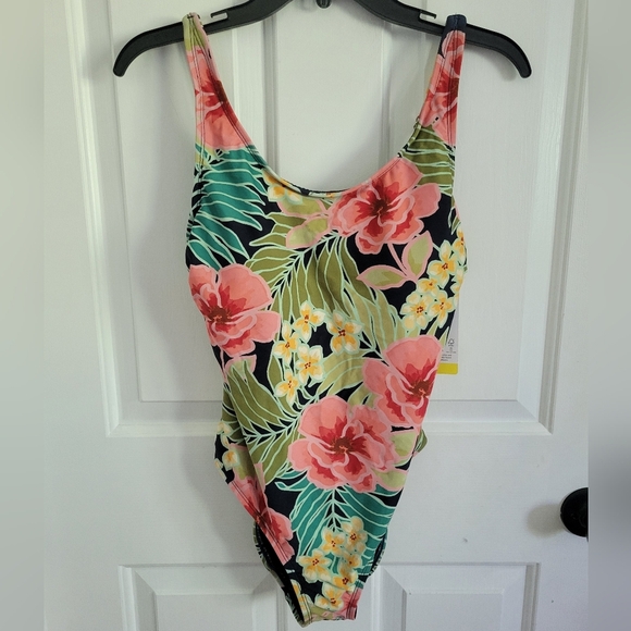 Hurley Other - Hurley Women's UPF 50+ Sun Protection Floral One Piece Swimsuit Size Small NWT